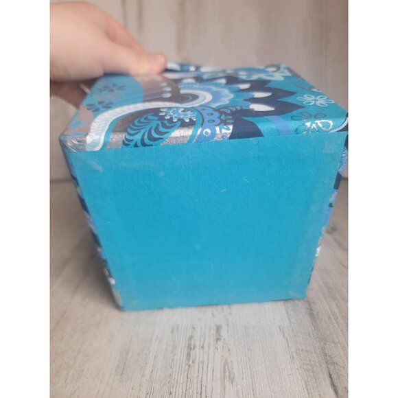 Blue floral gift box unique swirl abstract xmas decor flower - Picture 8 of 8